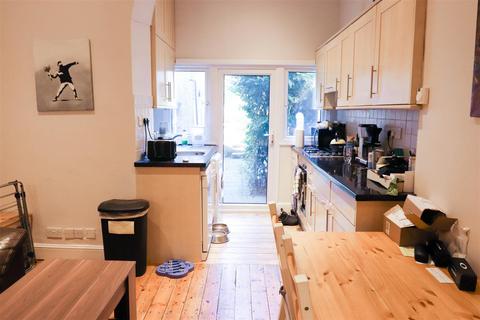 1 bedroom terraced house to rent, Lyncroft Gardens, London NW6