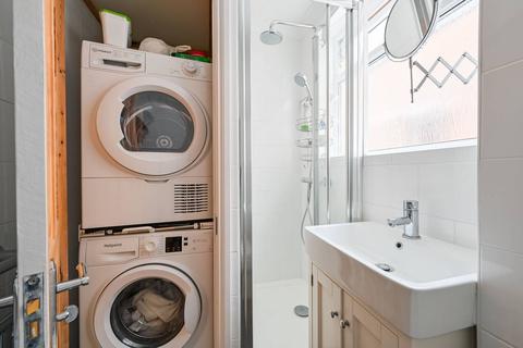 2 bedroom flat to rent, Orford Road, Walthamstow Village, London, E17