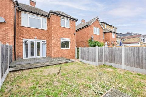 2 bedroom flat to rent, Orford Road, Walthamstow Village, London, E17