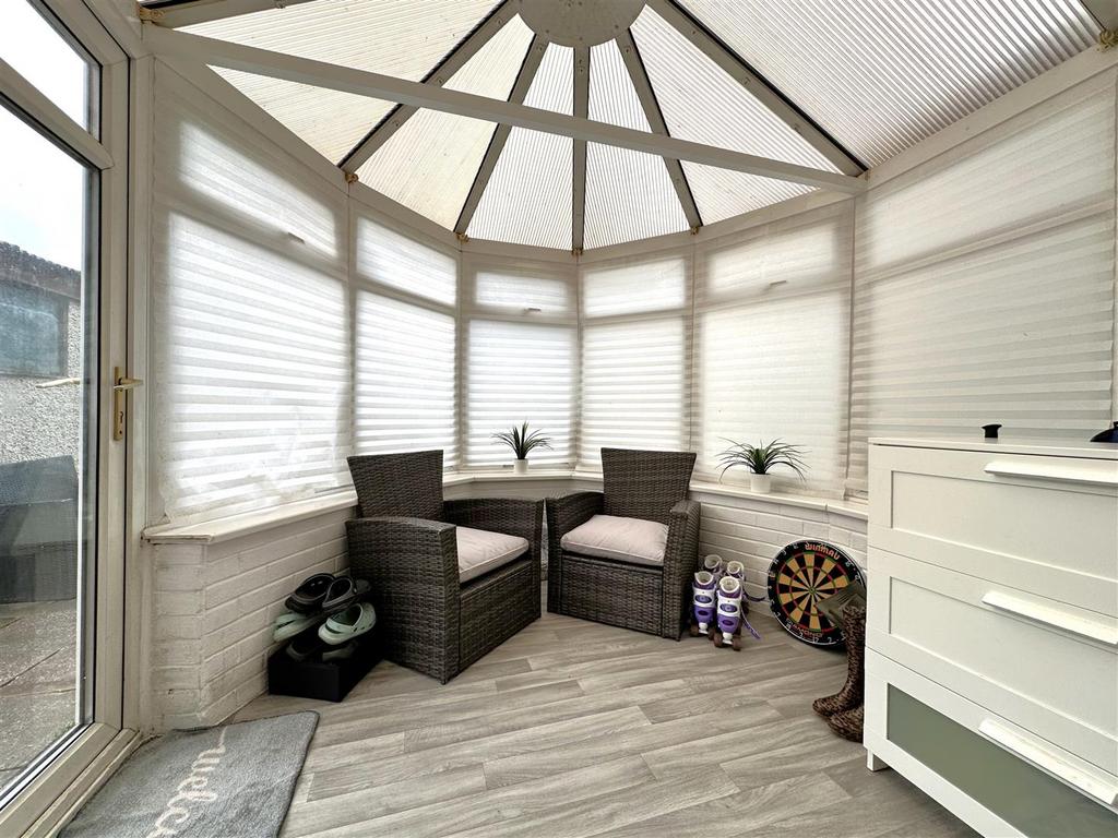 Conservatory 889