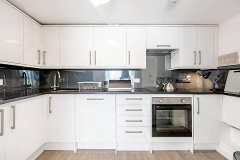 1 bedroom flat for sale, Hadyn Park Road, Shepherd's Bush, London, W12