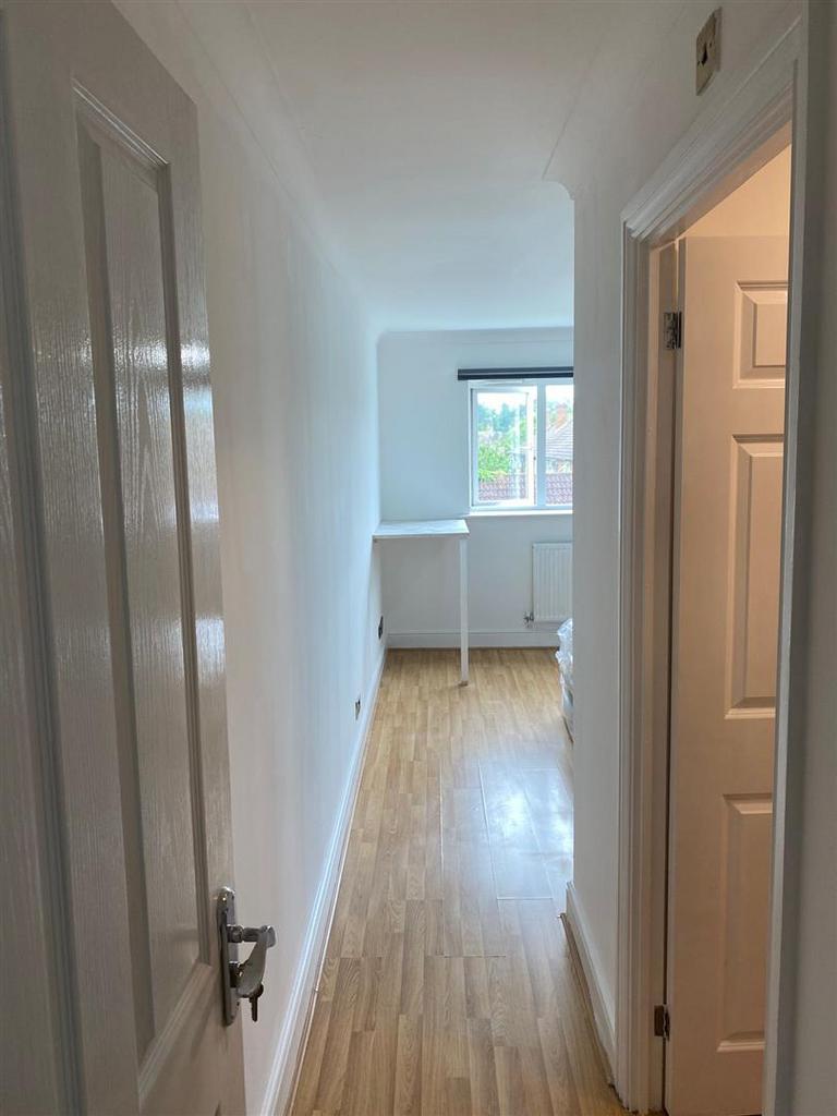 Hallway.JPG