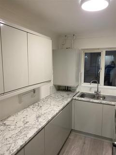 2 bedroom flat to rent, Holbein House, Stanmore