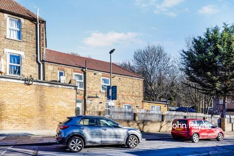 1 bedroom flat to rent, Pound Park Road London SE7
