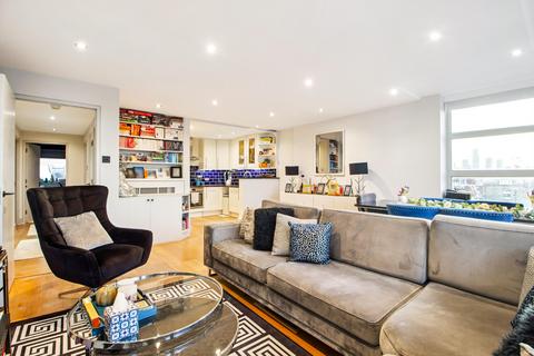 3 bedroom flat to rent, Buckingham Palace Road, London, SW1W