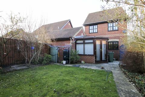 3 bedroom detached house to rent, Edstone Place, Milton Keynes MK4