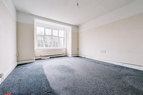 2 bedroom flat to rent, Carshalton SM5