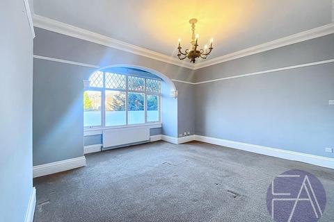 2 bedroom flat to rent, Queens Road, Southport PR9