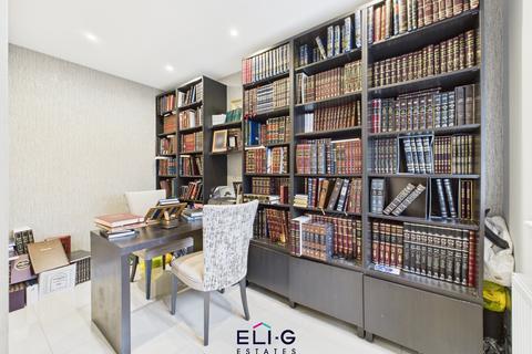6 bedroom semi-detached house for sale, Sinclair Grove, NW11