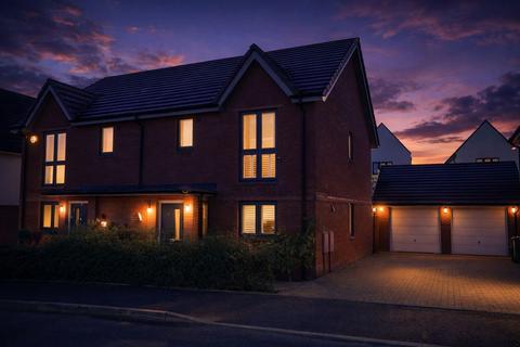 4 bedroom semi-detached house for sale, Eastlake, Swindon SN25