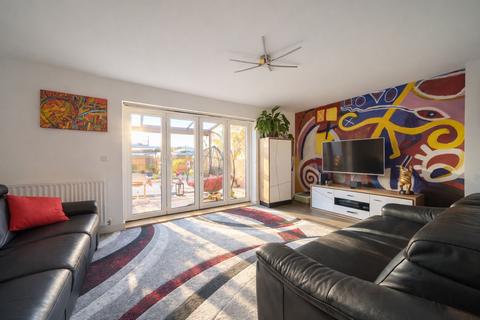 4 bedroom semi-detached house for sale, Eastlake, Swindon SN25