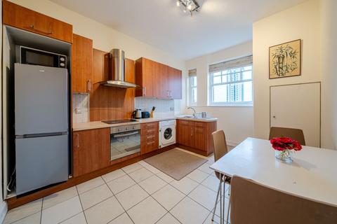 3 bedroom flat for sale, Prince Of Wales Drive, Battersea, London, SW11