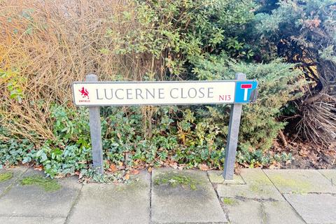 1 bedroom flat to rent, Lucern Close, Southgate