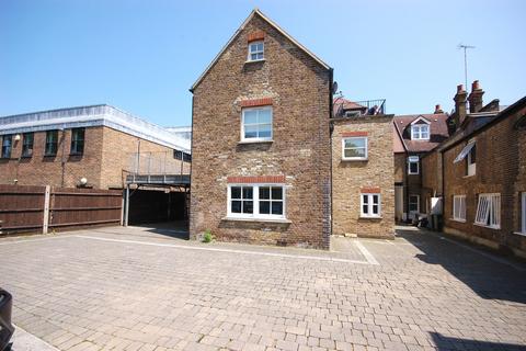 1 bedroom property to rent, Church Street, Rickmansworth WD3