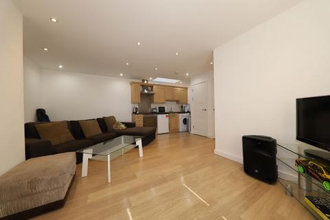 1 bedroom property to rent, Church Street, Rickmansworth WD3