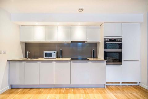 undefined, Baltic Avenue, Brentford TW8