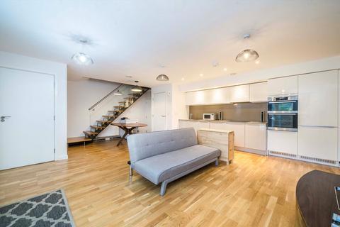 3 bedroom maisonette to rent, Baltic Avenue, Brentford TW8