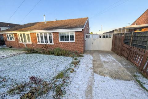 2 bedroom semi-detached bungalow for sale, Greenfield Gardens, Flanderwell
