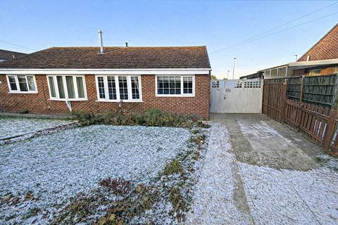 2 bedroom semi-detached bungalow for sale, Greenfield Gardens, Flanderwell