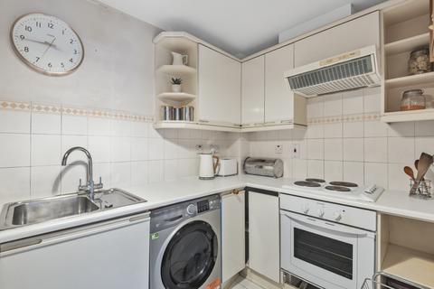 1 bedroom flat to rent, Lee Road, Blackheath, SE3