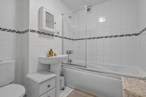 1 bedroom flat to rent, Lee Road, Blackheath, SE3
