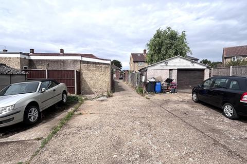 undefined, Garage Compound at Mansel Close, Berkshire, SL2 5UG
