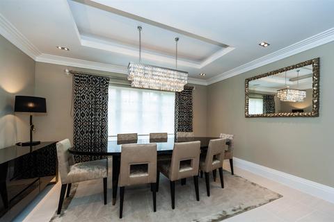 undefined, The Spinney, Gerrards Cross SL9