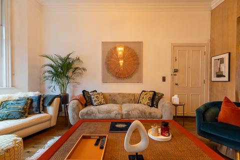 2 bedroom flat to rent, Ground floor (Flat 1), 99 Oakley Street, Kensington and Chelsea, London, SW3