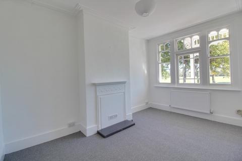 1 bedroom flat to rent, Kensington Road, Southend On Sea SS1
