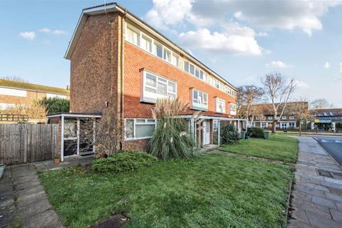 2 bedroom maisonette to rent, Simpson Road, Richmond TW10