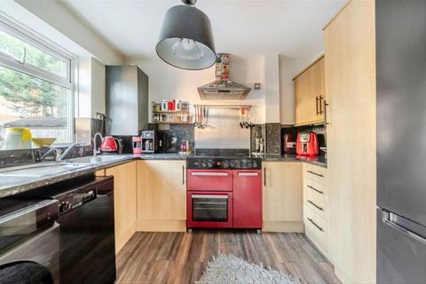 2 bedroom maisonette to rent, Simpson Road, Richmond TW10