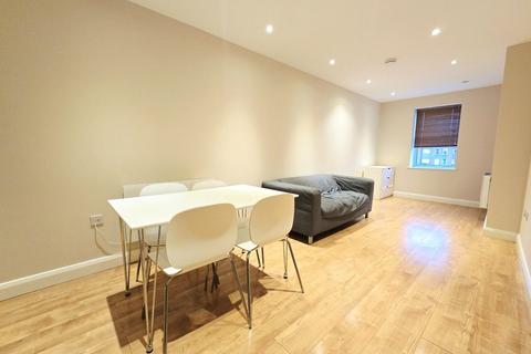 2 bedroom flat to rent, Holloway Road, Holloway