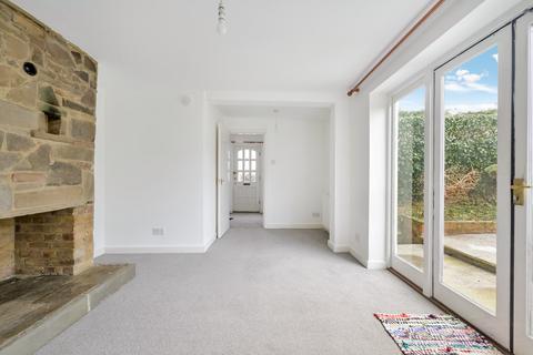 3 bedroom cottage to rent, High Street, Godstone RH9