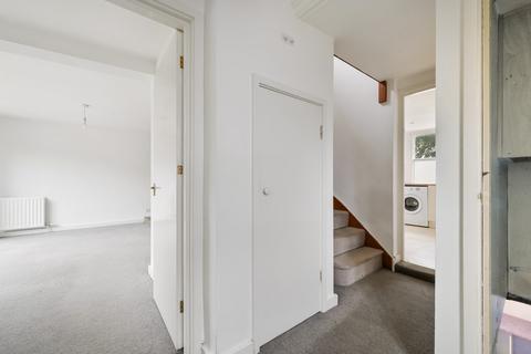 3 bedroom cottage to rent, High Street, Godstone RH9