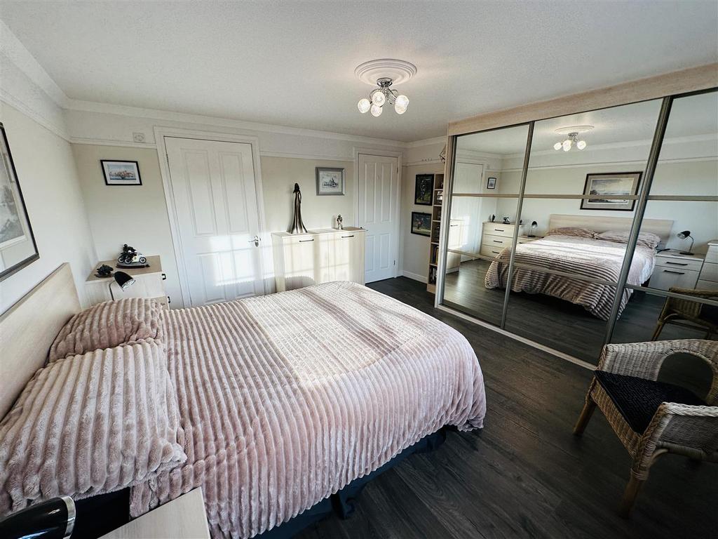 Bedroom1.1.jpg