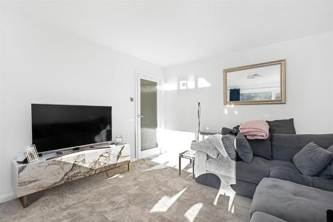2 bedroom apartment for sale, Hawkhirst Road, Kenley CR8