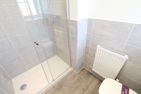 4 bedroom detached house to rent, Pettits Drive, Bury St Edmunds IP32