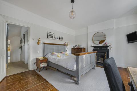 5 bedroom semi-detached house for sale, Ravensbourne Avenue, Bromley