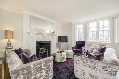 2 bedroom flat to rent, Charles Street, London W1J