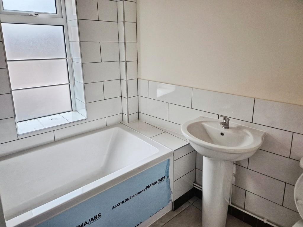 B27cda88-Bathroom