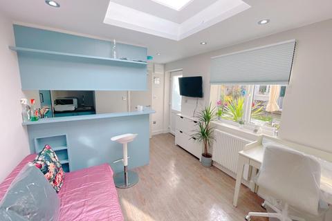 undefined, Elderberry Road, London W5