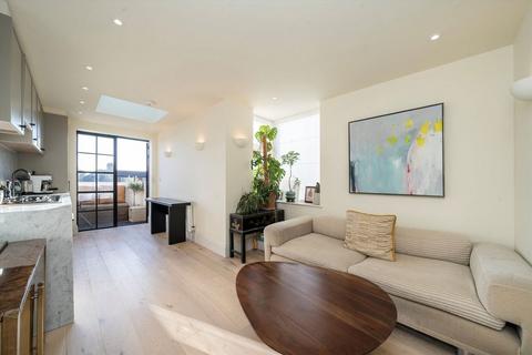 1 bedroom flat for sale, Grafton Road, London W3