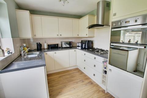 3 bedroom end of terrace house for sale, Swanton Close, March PE15