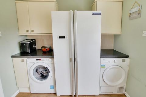 3 bedroom end of terrace house for sale, Swanton Close, March PE15