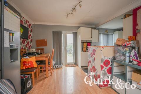 3 bedroom semi-detached house for sale, Furtherwick Road, Canvey Island, SS8