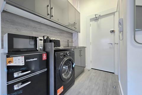 Studio to rent, Lime Hill Road, Tunbridge Wells, Kent, TN1
