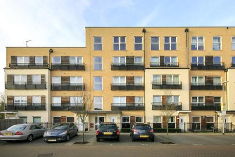 1 bedroom flat to rent, Greenbank Court TW7