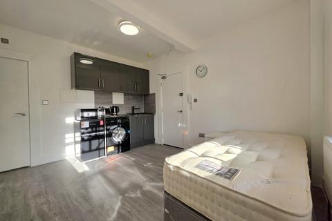 Studio to rent, 47 Lime Hill Road, Tunbridge Wells, Kent, TN1