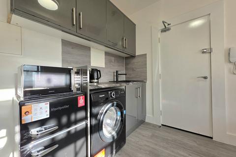 Studio to rent, 47 Lime Hill Road, Tunbridge Wells, Kent, TN1