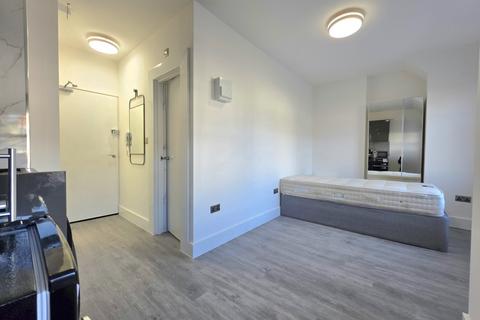 Studio to rent, Lime Hill Road, Tunbridge Wells, Kent, TN1
